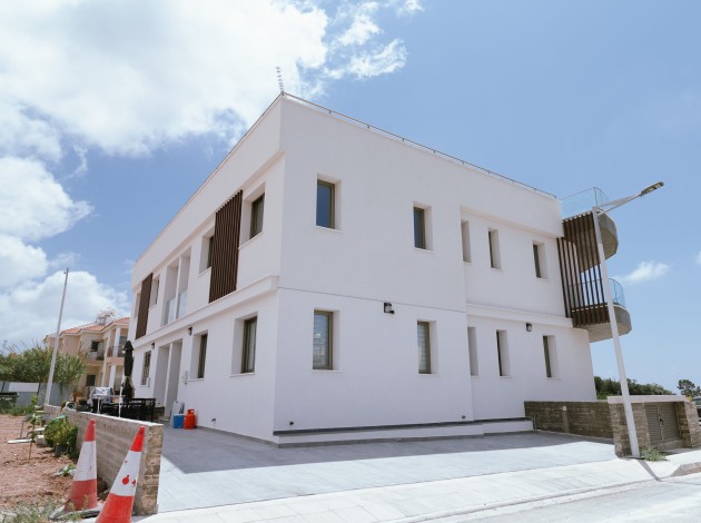 Apollo — Exterior — 44
