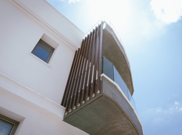 Apollo — Exterior — 45