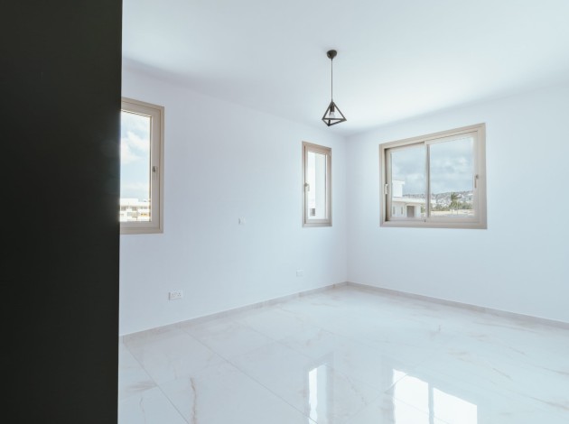 Apollo — Interior — 14