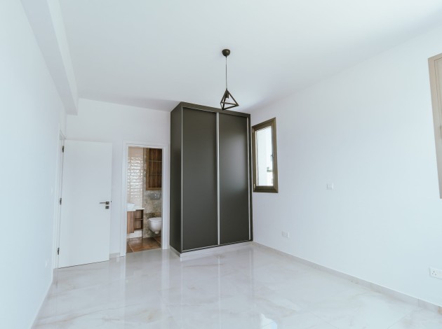 Apollo — Interior — 15