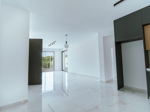 Apollo — Interior — 19